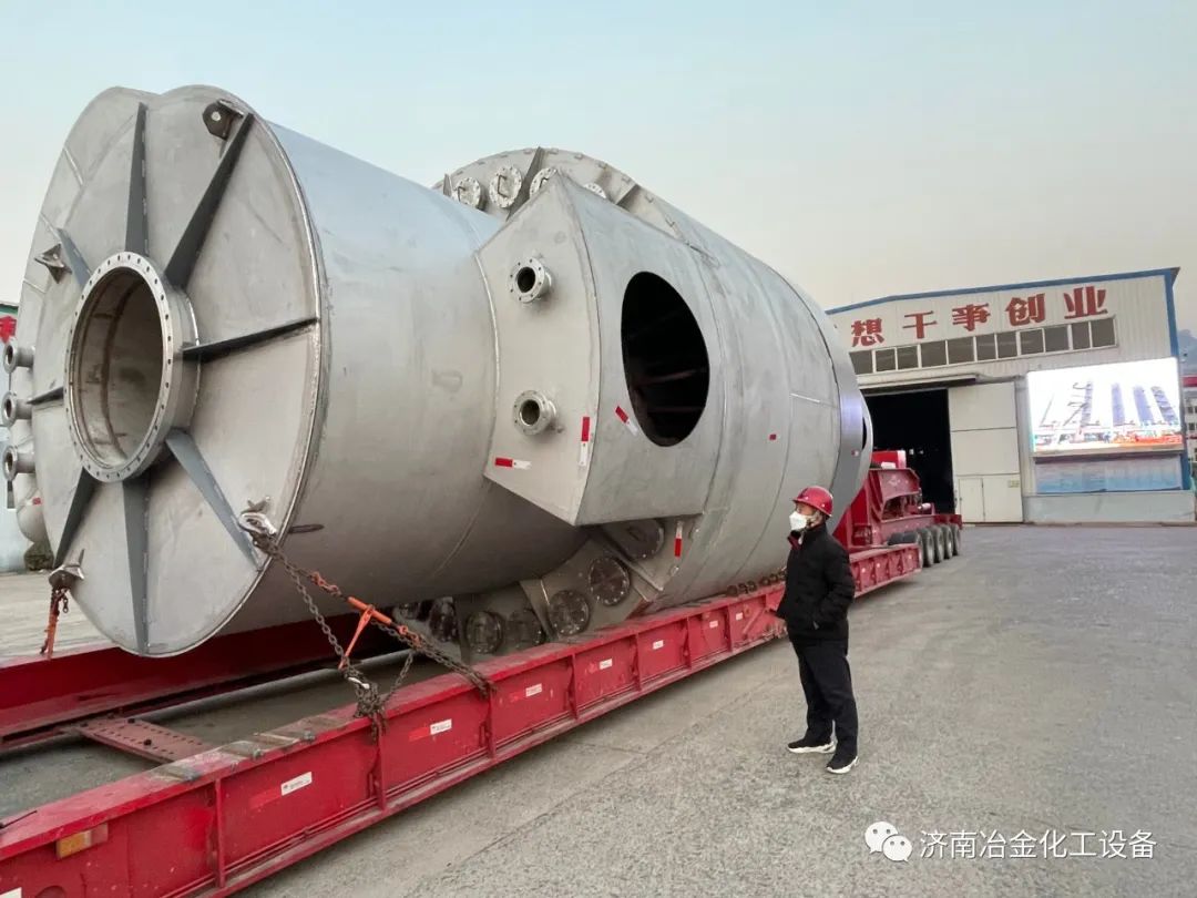 濟南冶金化工：噴淋式硫銨飽和器發(fā)貨中